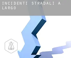 Incidenti stradali a  Largo